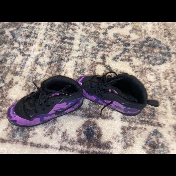 Kids Purple Camo Air Nike Foamposites Sneakers size 10c - Picture 6 of 7